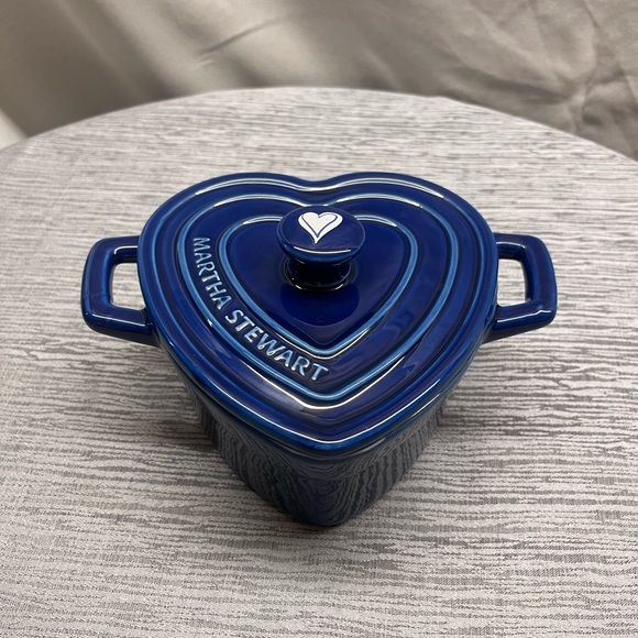 Martha Stewart Other - Martha Stewart Navy Heart Casserole Dish